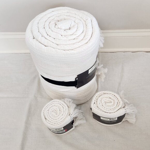 Hearth & Hand - Full/Queen Textured Matelasse Textured Coverlet and 2 Shams - Picture 13 of 13